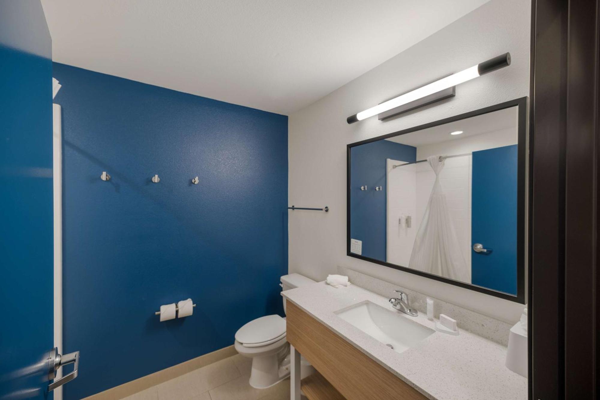 Spark By Hilton Midland South Экстерьер фото