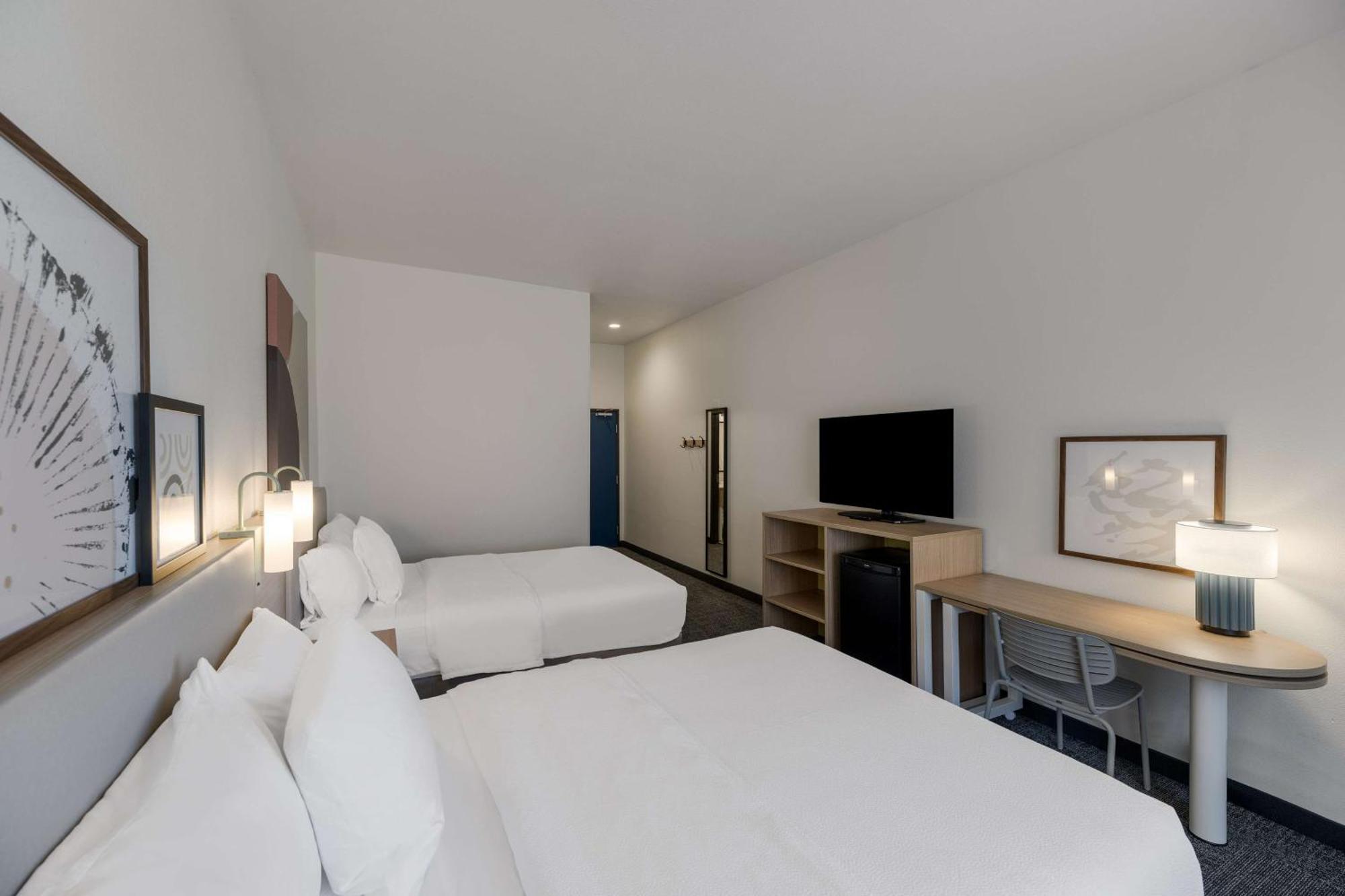 Spark By Hilton Midland South Экстерьер фото