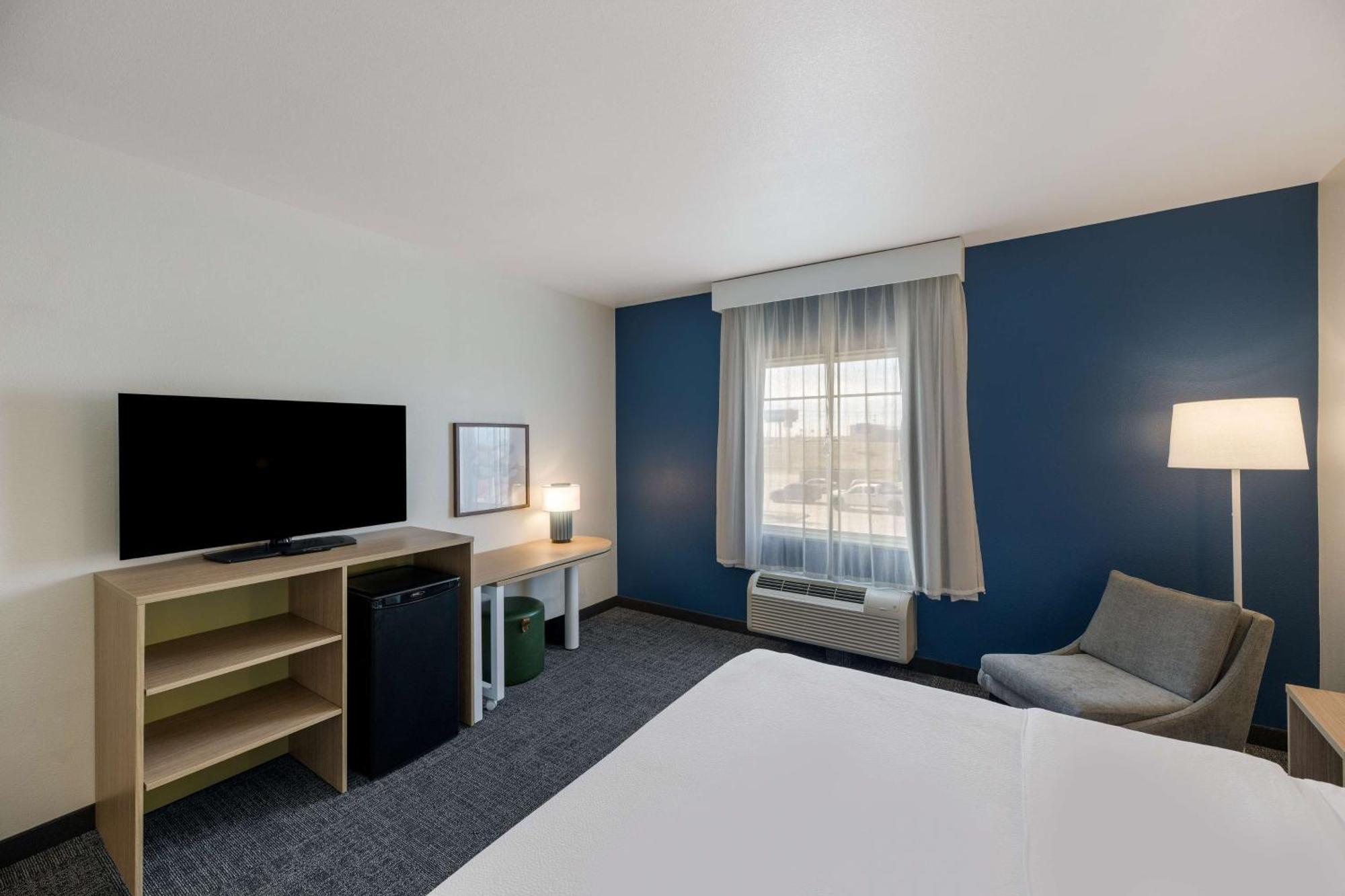 Spark By Hilton Midland South Экстерьер фото