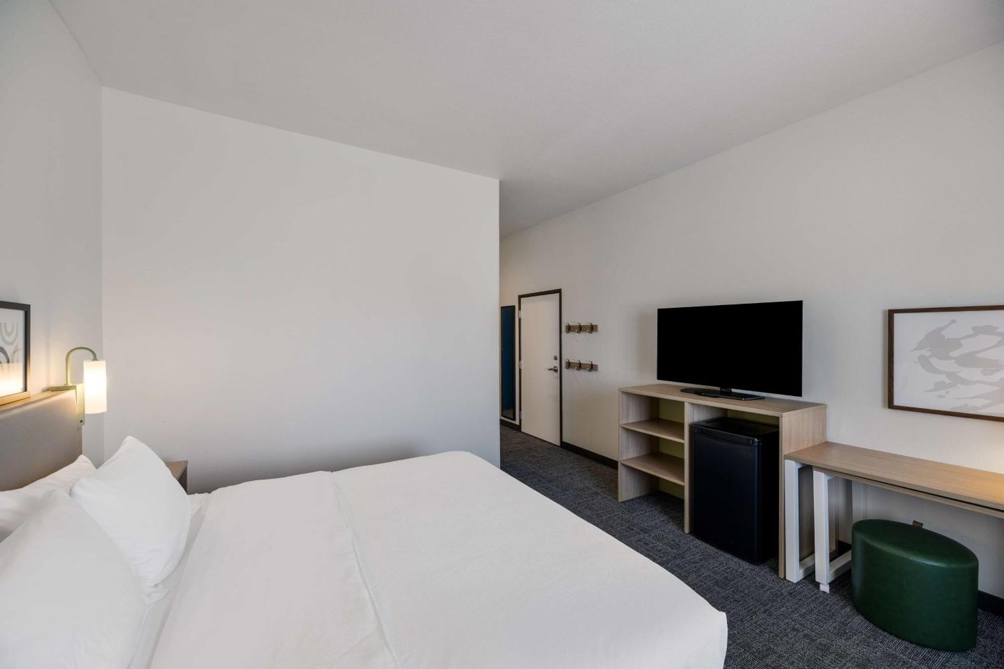 Spark By Hilton Midland South Экстерьер фото